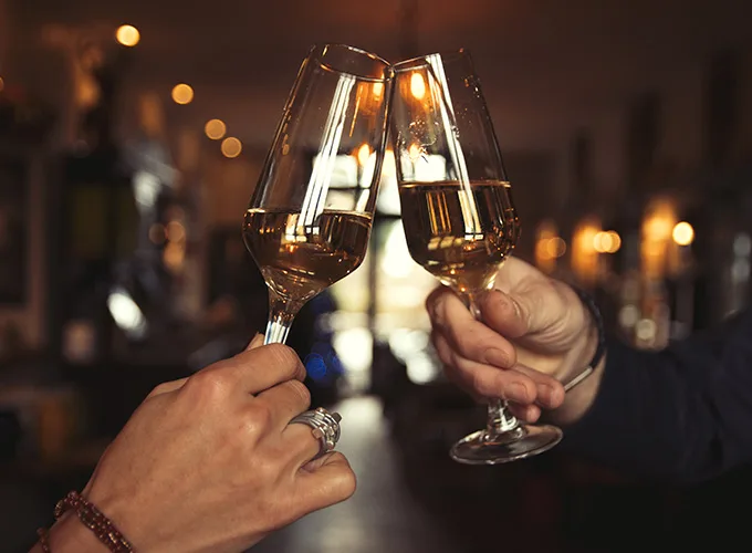 Cheaper Fizz and Prosecco every Friday at The Mulberry Pub in Conwy Marina near Llandudno and Conwy town centre